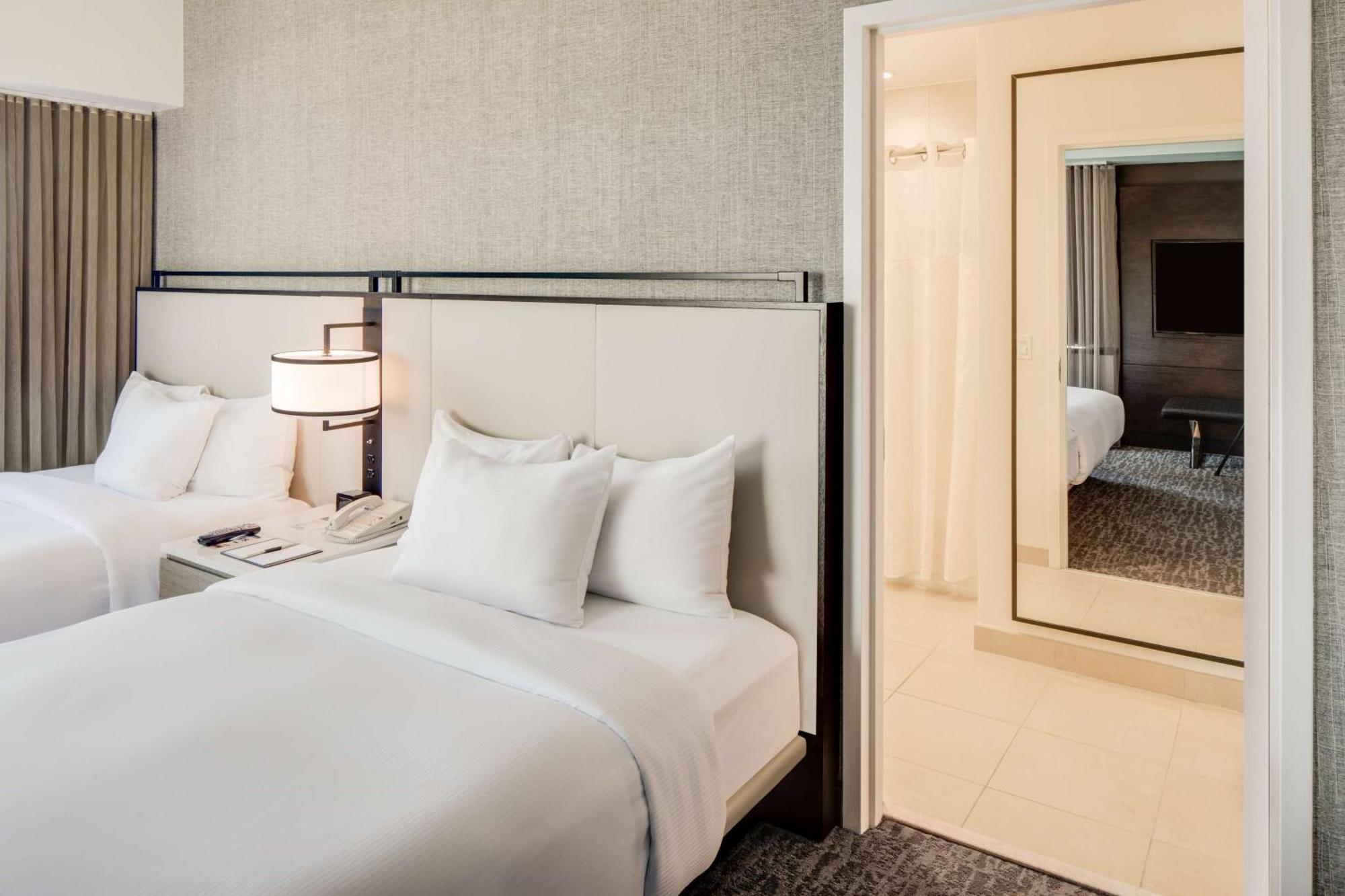 Doubletree By Hilton Hotel & Suites Jersey City Extérieur photo